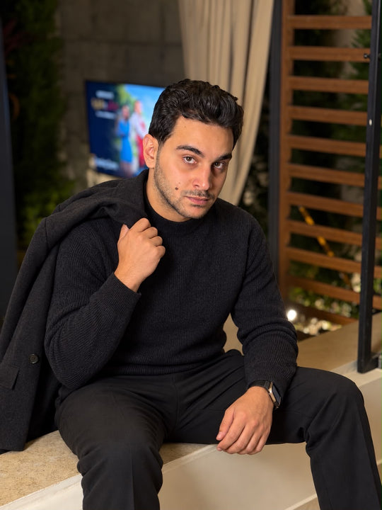 Velvet Knit Slim Fit Sweater_Black