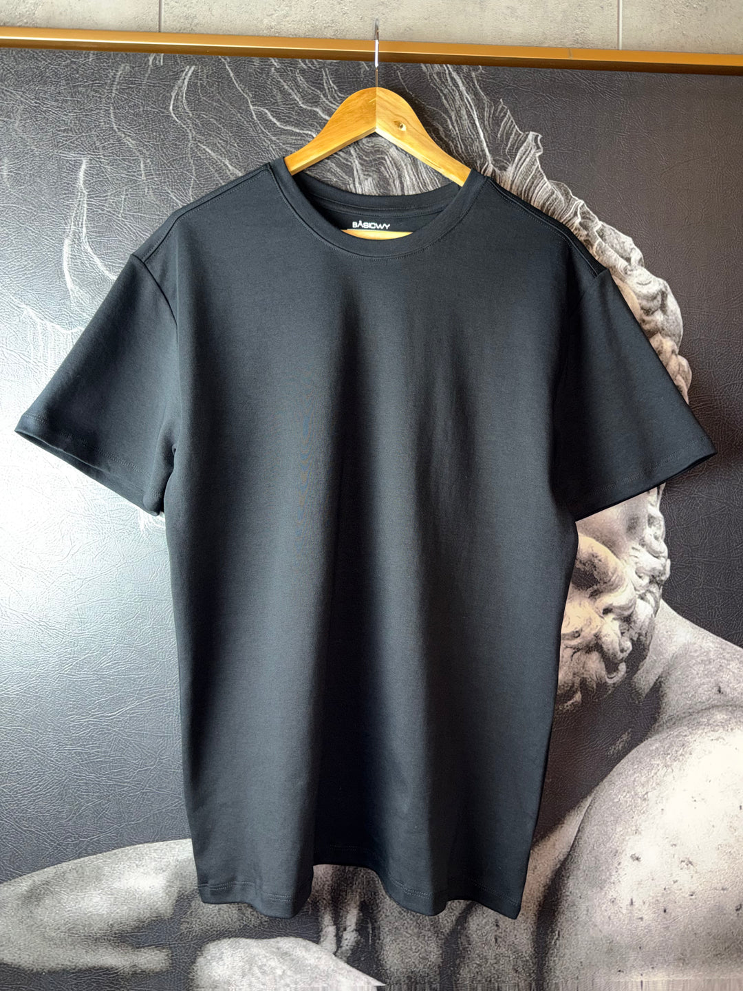 Basicwy Black Regular Fit Tee